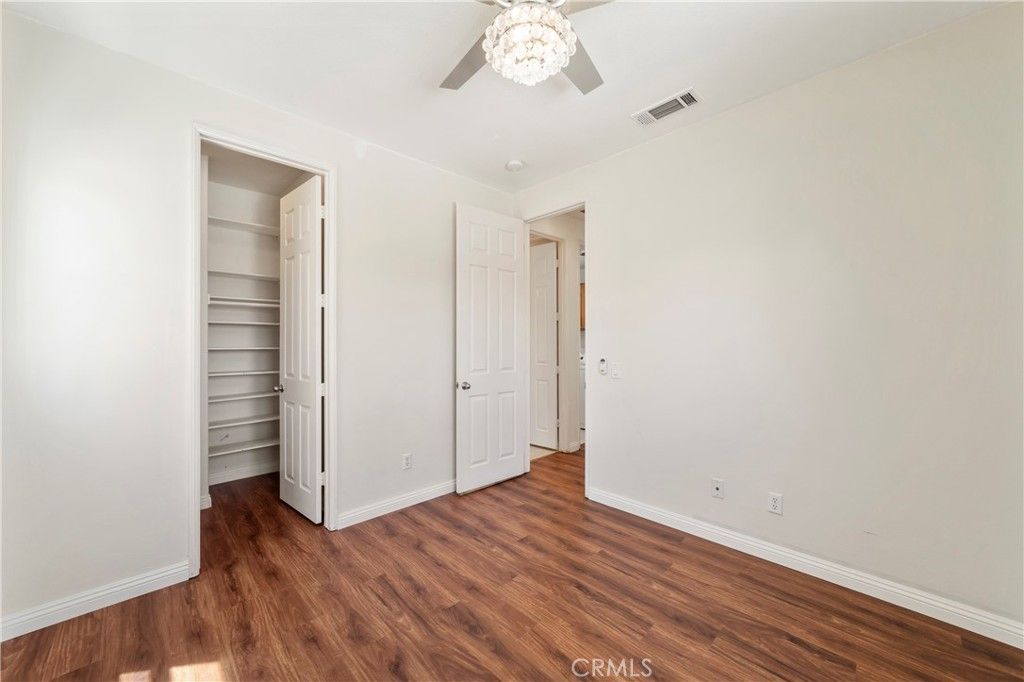 listing image 130722124639834606065