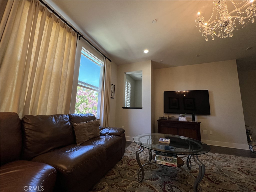 9 Compass Court
