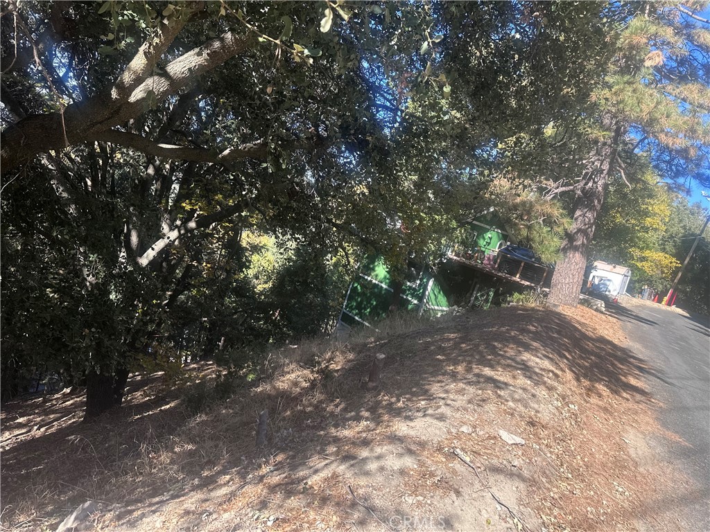 Crestline (CRES) - Land