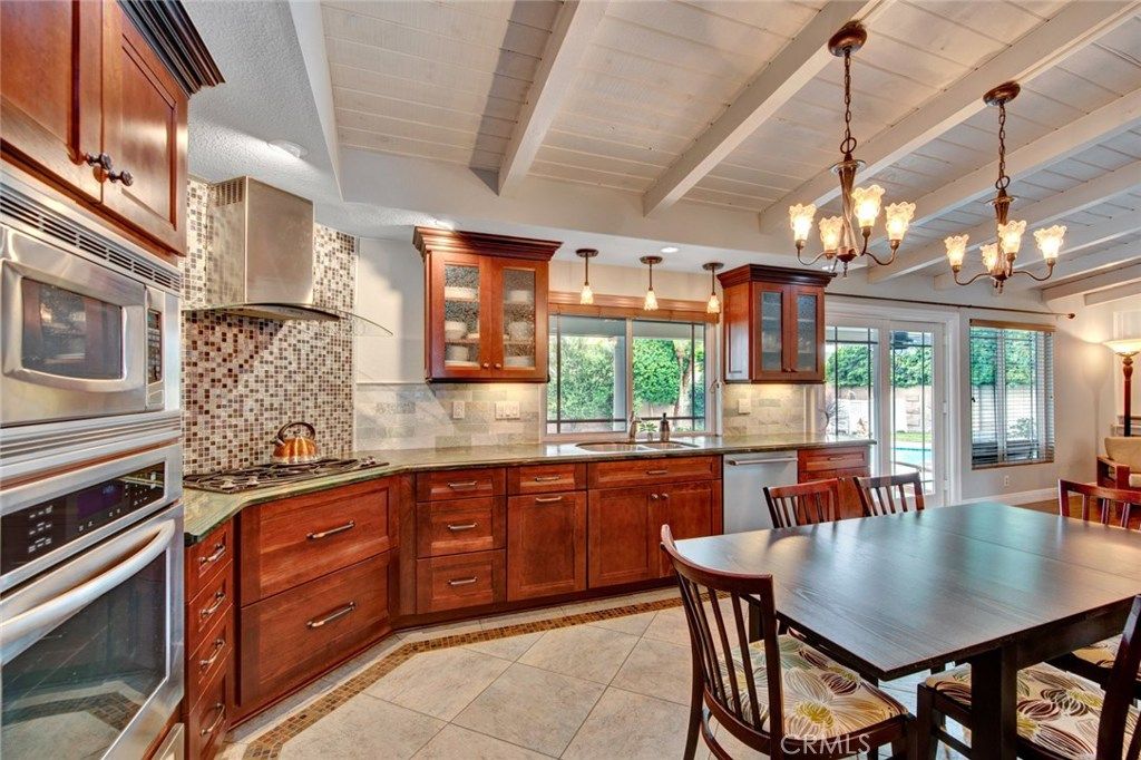 listing image 130729838627405103502