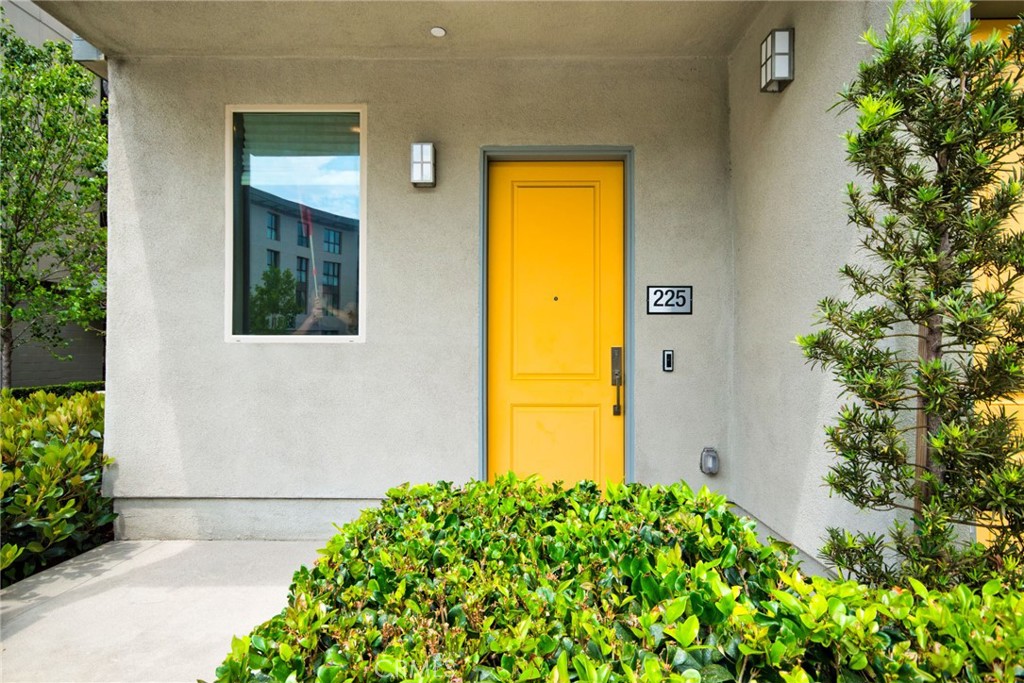 View Irvine, CA 92612 condo