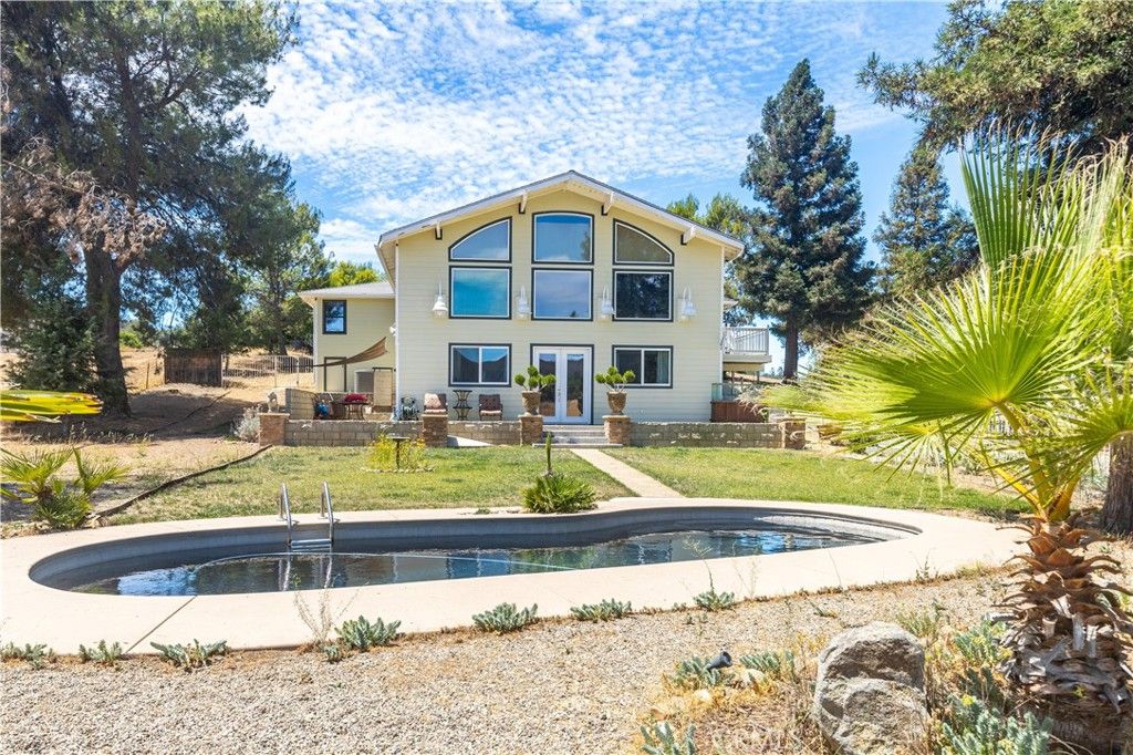 listing image 130722552518733191436