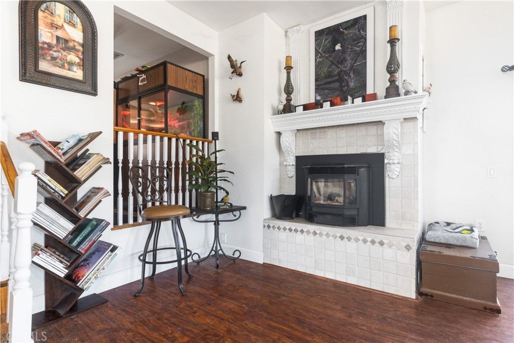 listing image 130729027878078982572
