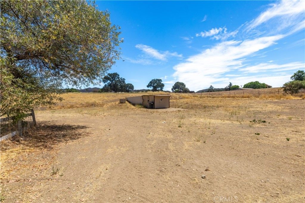 listing image 130727593271335815356