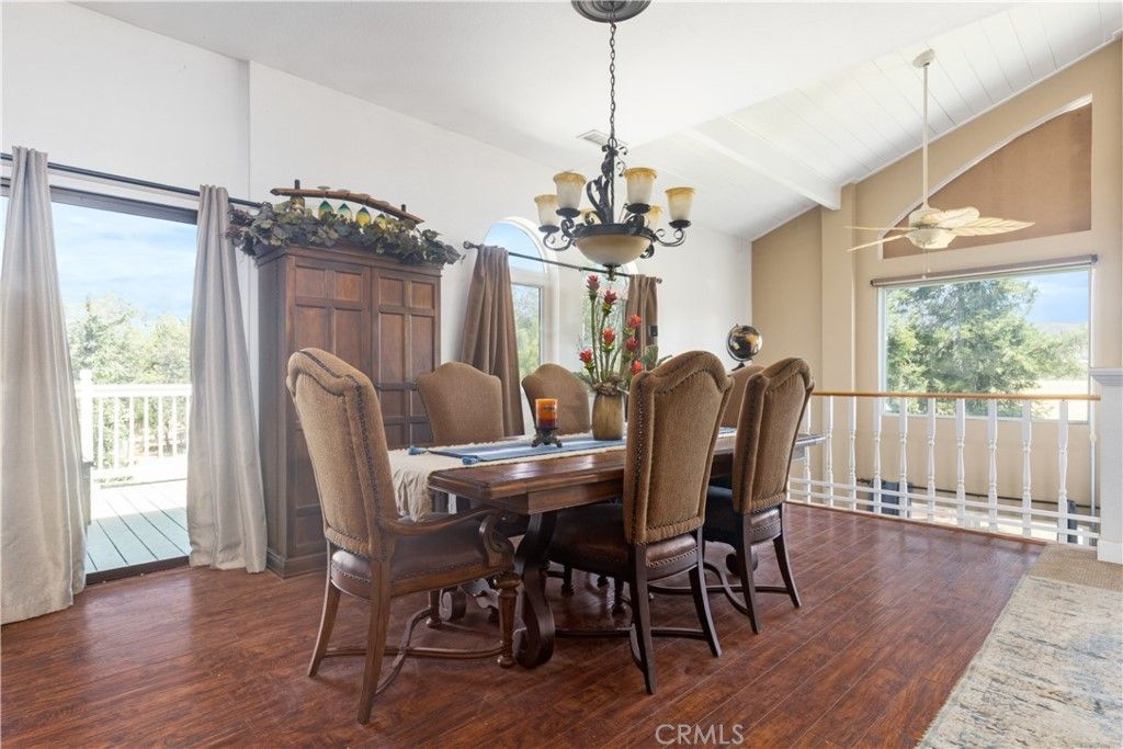 listing image 130728145271120985618