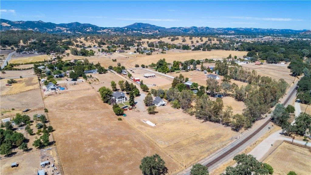 listing image 130726197431876847628