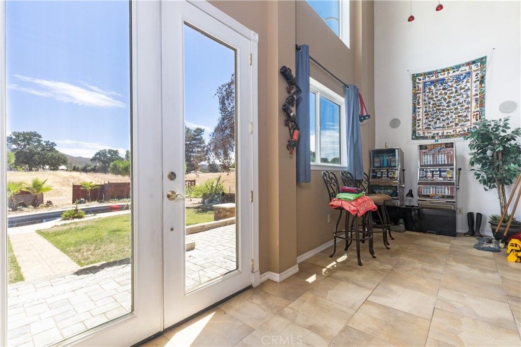 listing image 130728756718153364700