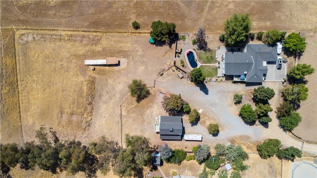 listing image 130724421920552657543