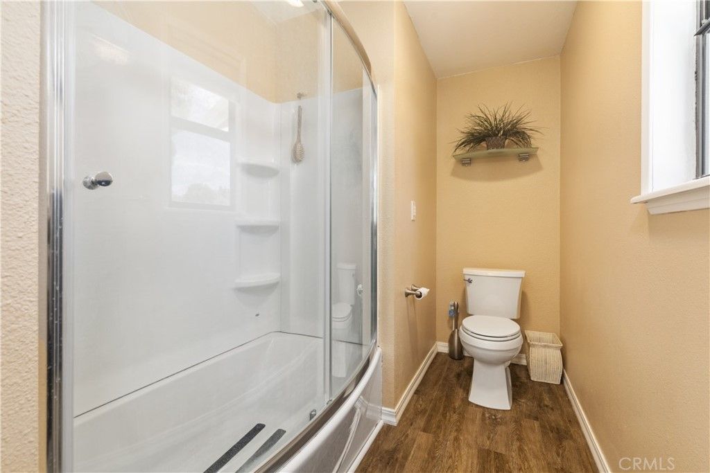 listing image 130725500191155497873
