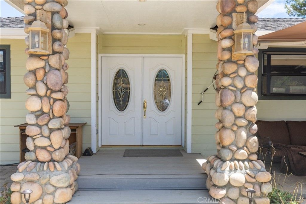 listing image 130725437129043382535