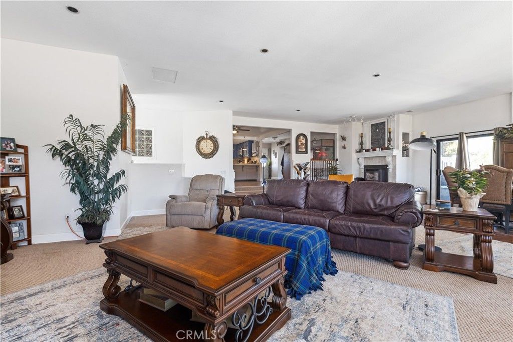 listing image 130729156711260920927