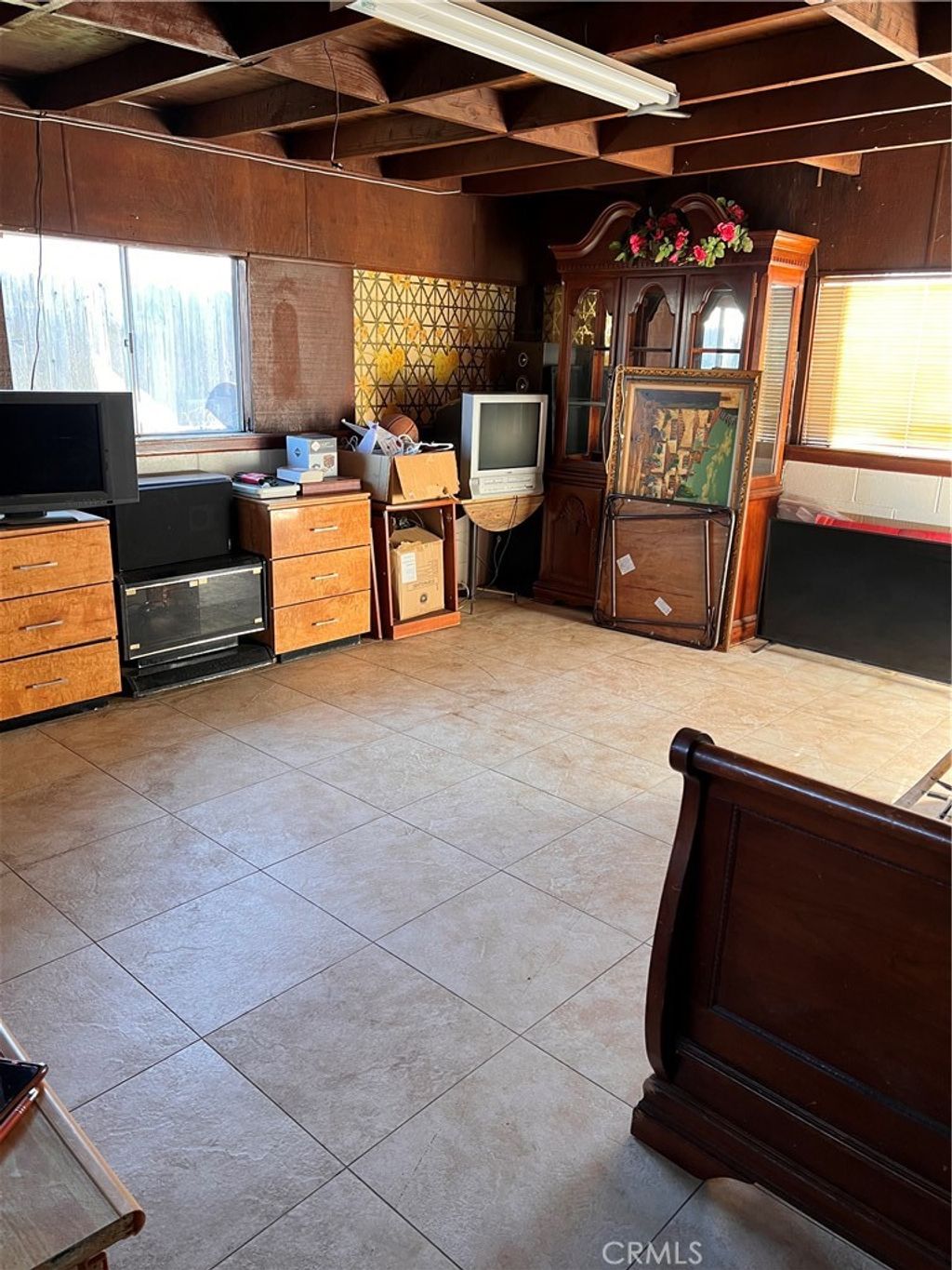 listing image 130721459836123026510