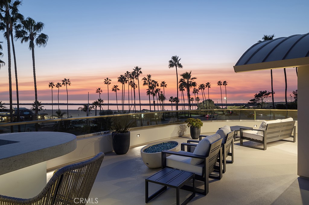 Corona del Mar South of PCH (CDMS) - Residential