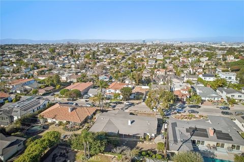 A home in Manhattan Beach