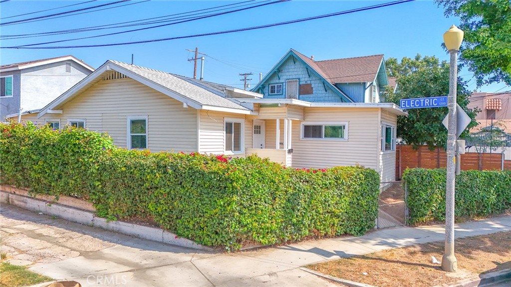 1239 n loma vista drive