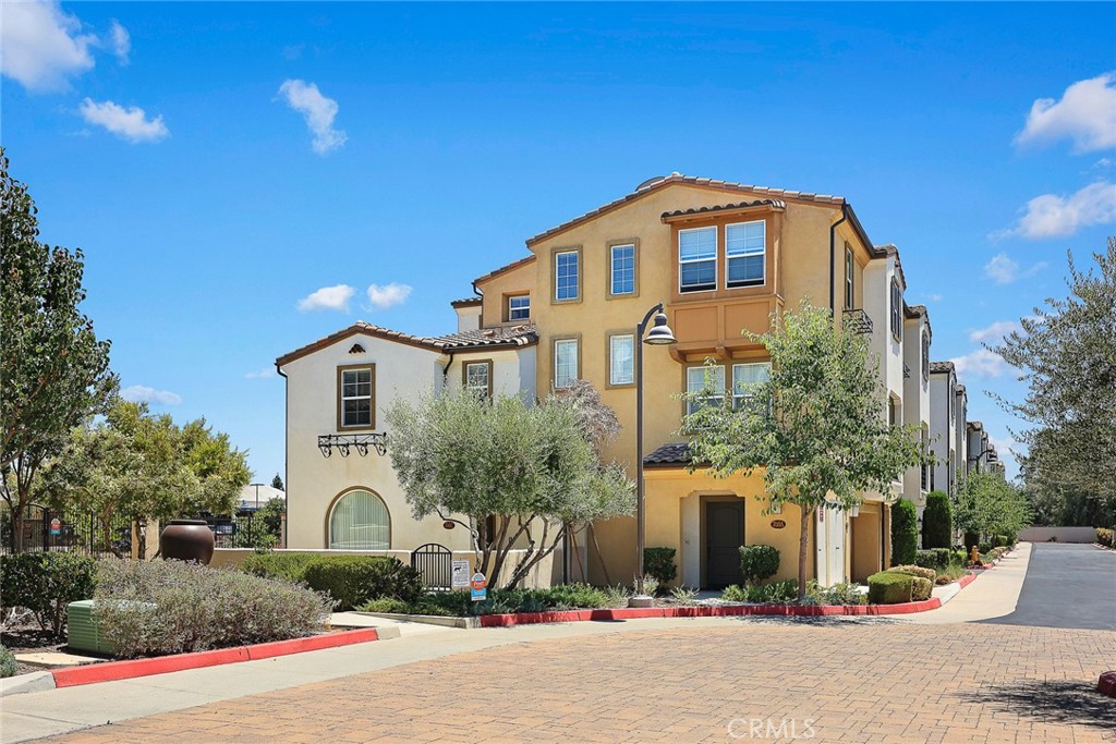 View San Gabriel, CA 91776 condo