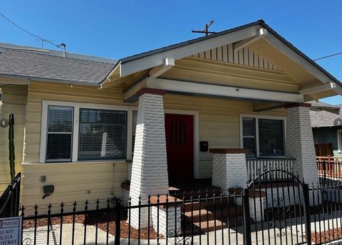521 Olive Avenue Long Beach CA 90802