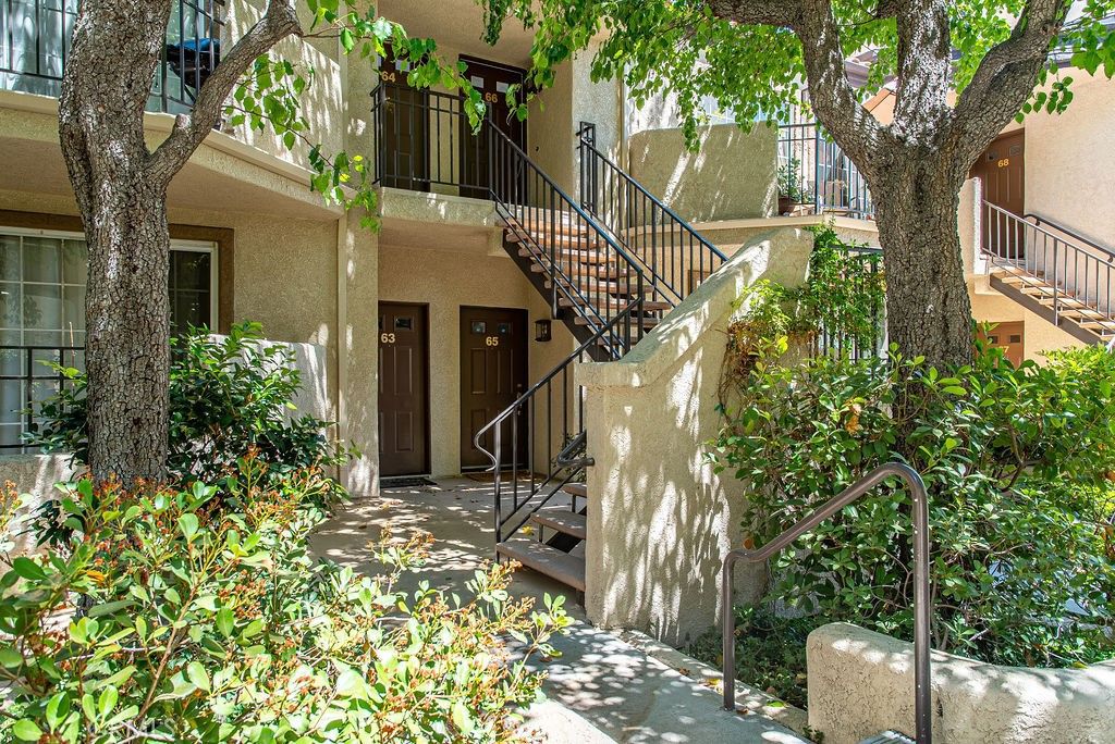 listing image 130727636148475371217