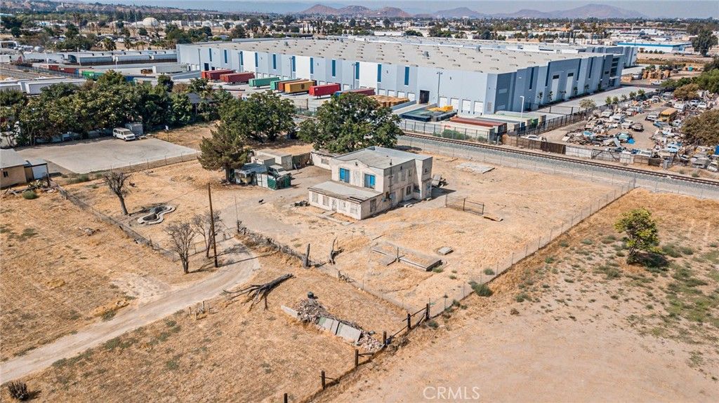 listing image 130722658508199142252