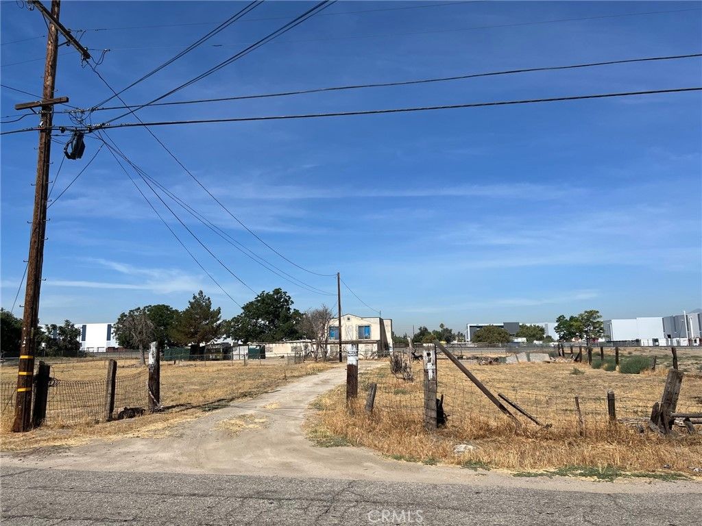 listing image 130729754717957349004