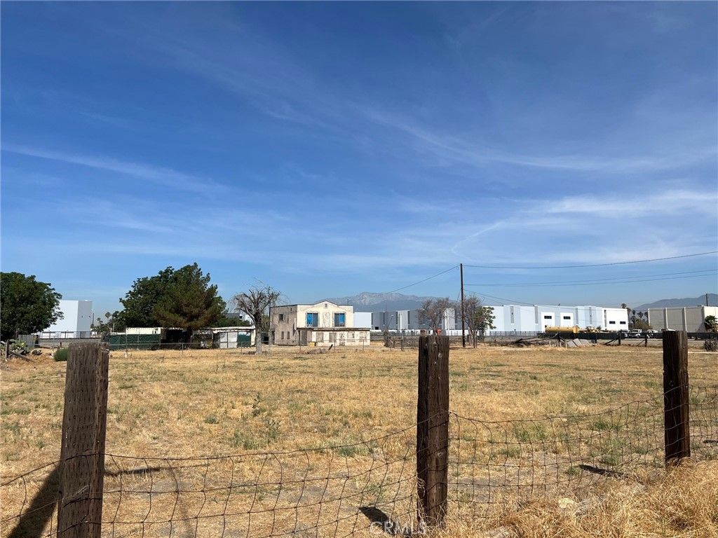 listing image 130720016302728342443