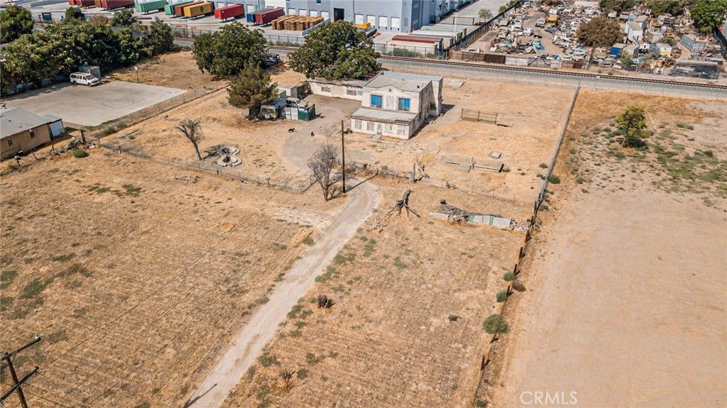 listing image 130729568756465603595