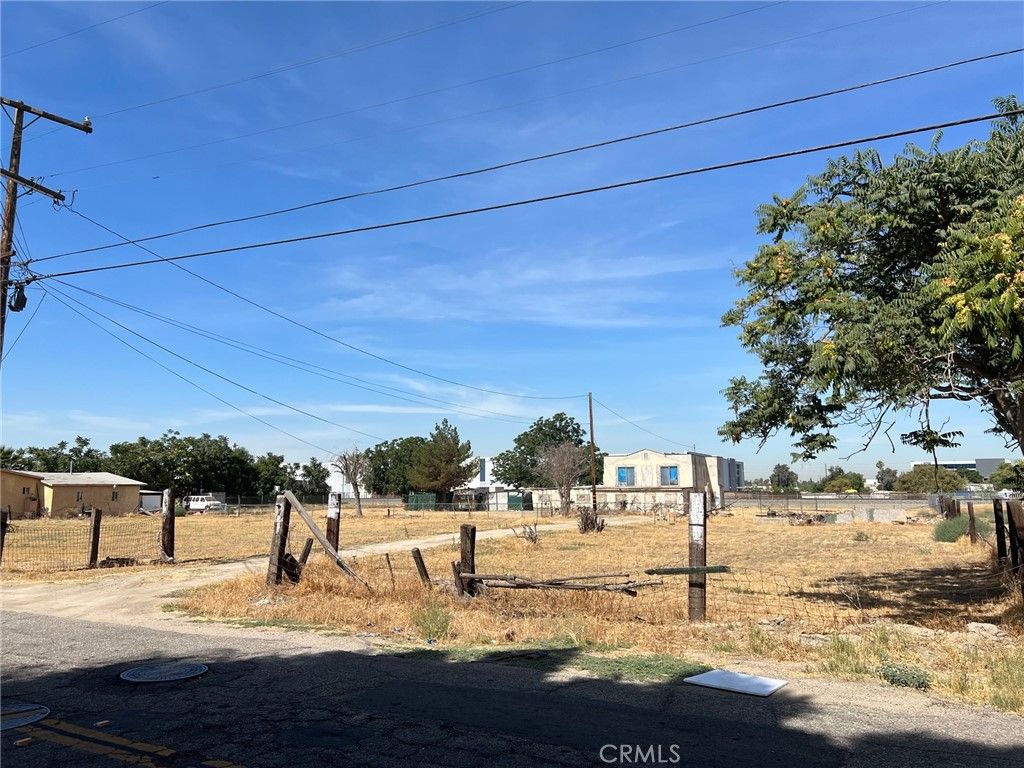 listing image 130726586881274883056