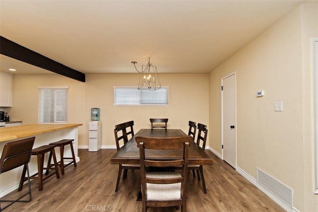 listing image 130727732280805942202