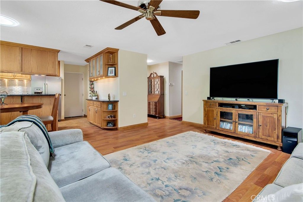 listing image 130724951929264527130