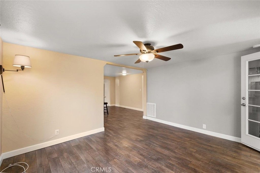 listing image 130725717696065588752