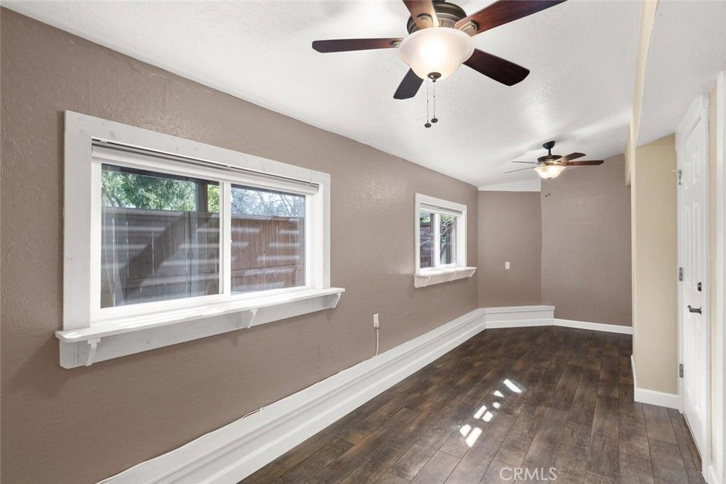 listing image 130720803513841844339