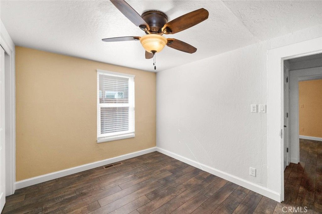 listing image 130728815058542892492
