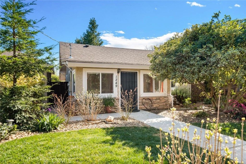 listing image 130727512421364469056