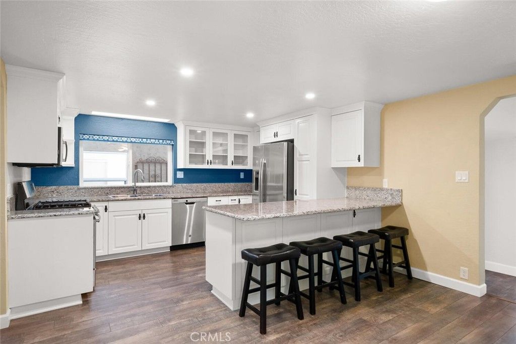 listing image 130728278149516006243