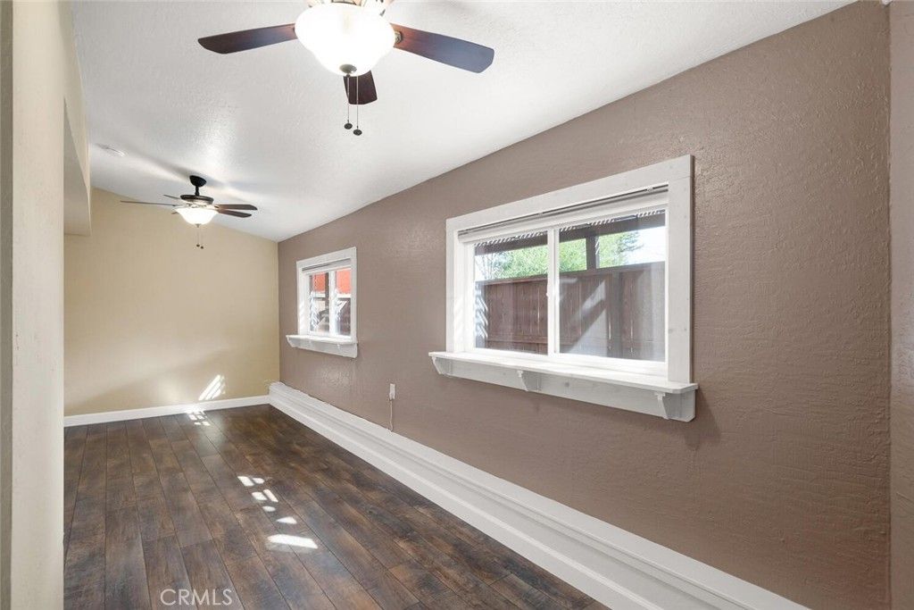 listing image 130729556381119245815