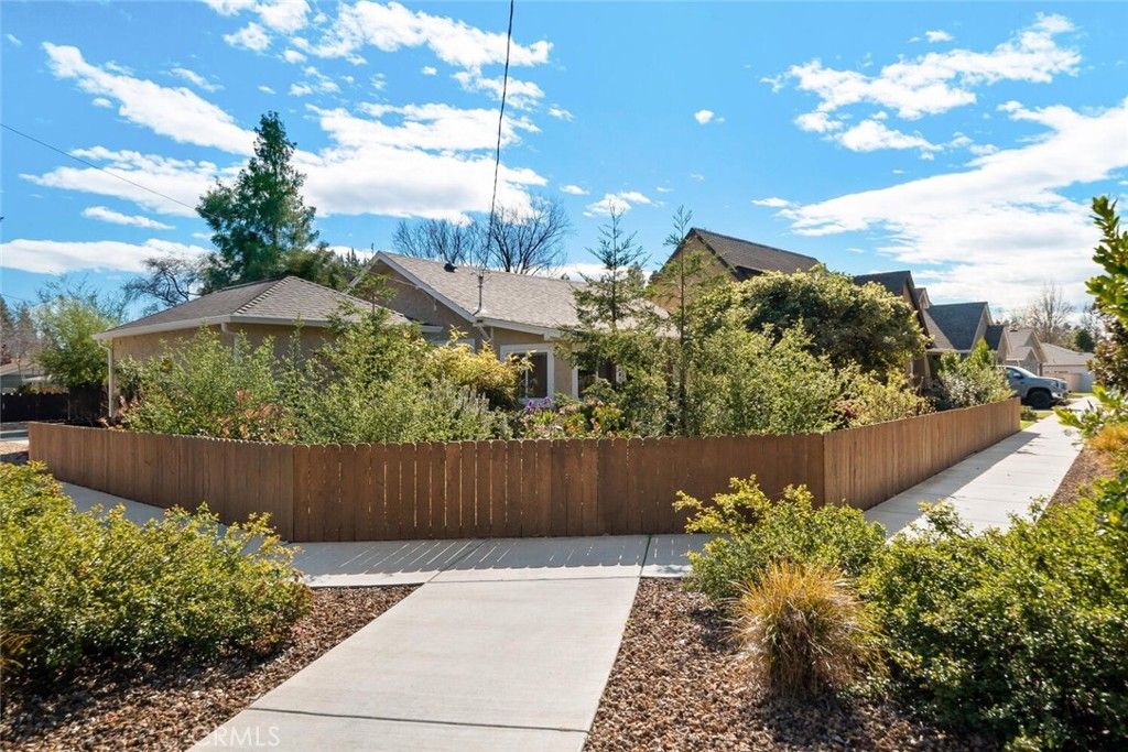 listing image 130725062944998856439