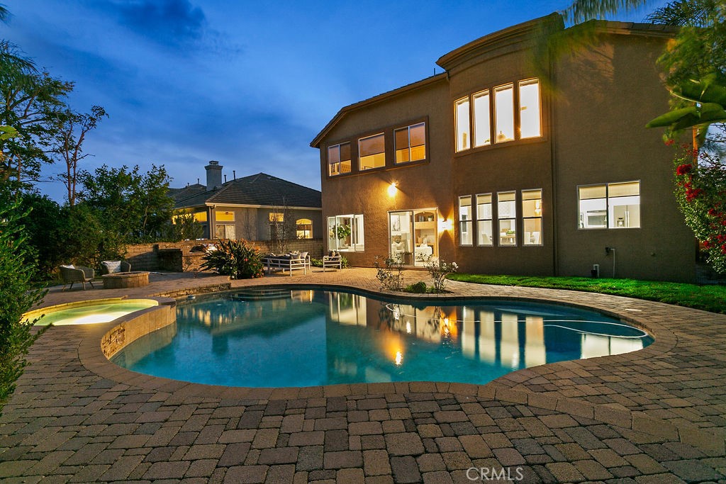 1019 N Sonora Circle