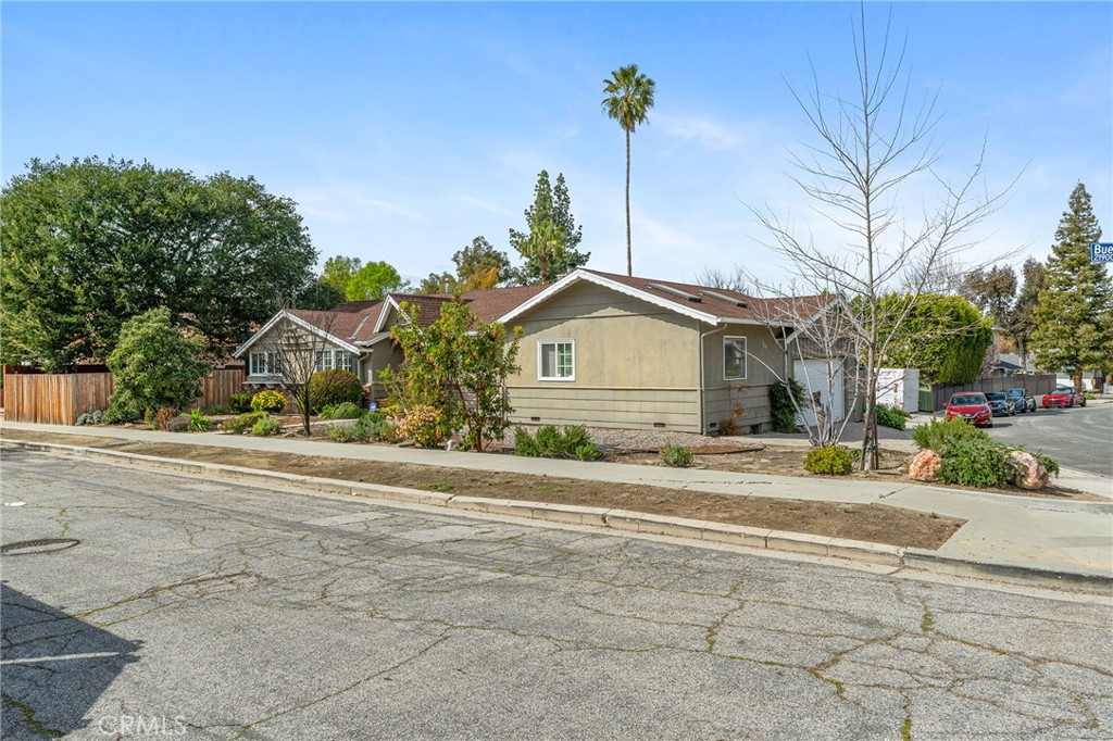Photo 2 of 39 of 21901 Buena Ventura Street house