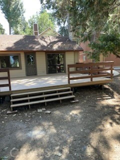 A home in Cedarpines Park