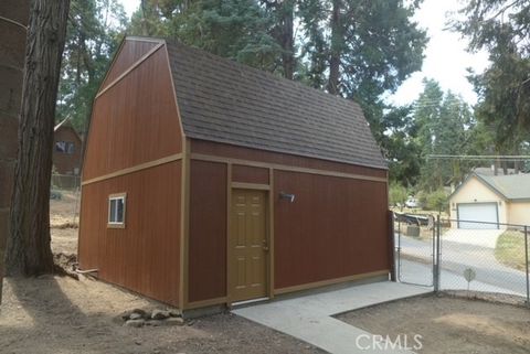 A home in Cedarpines Park