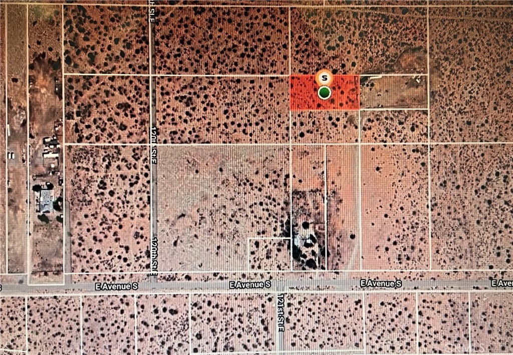 Vacant land 1.27 acres close to houses.