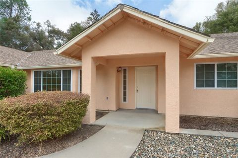 A home in Mariposa