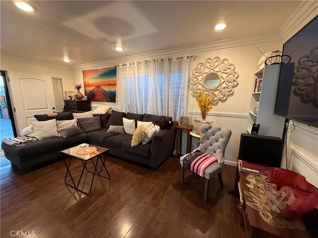 Los Angeles, California 90002, United States, 3 Bedrooms Bedrooms, ,1 BathroomBathrooms,Residential,Active,27550