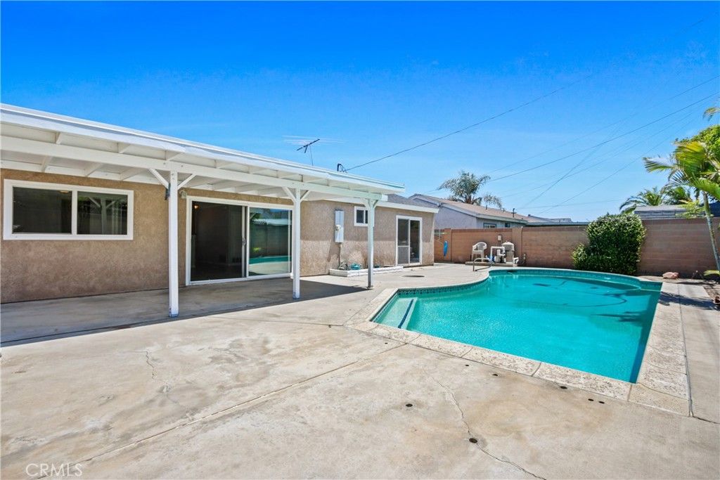 listing image 130720980595652054855