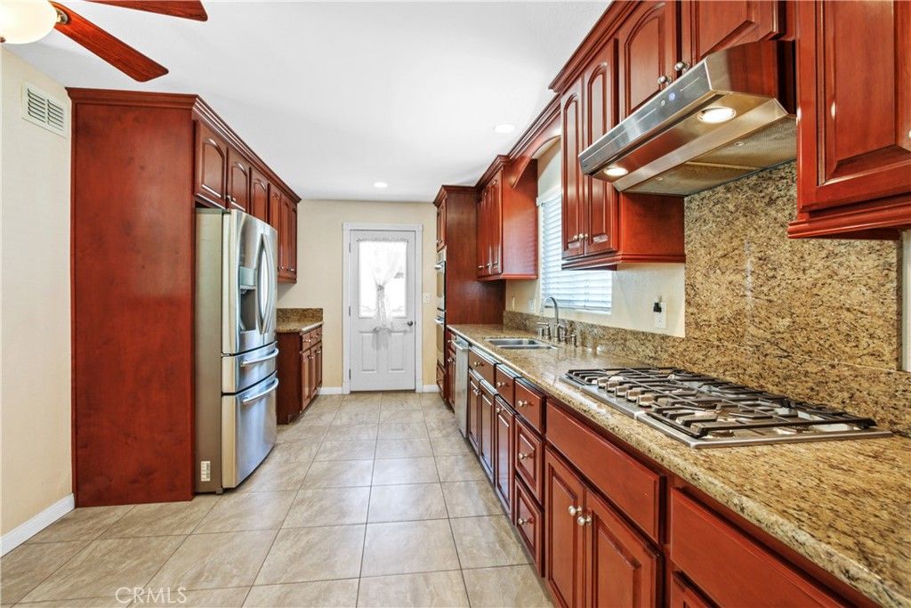 listing image 130720983411827646935