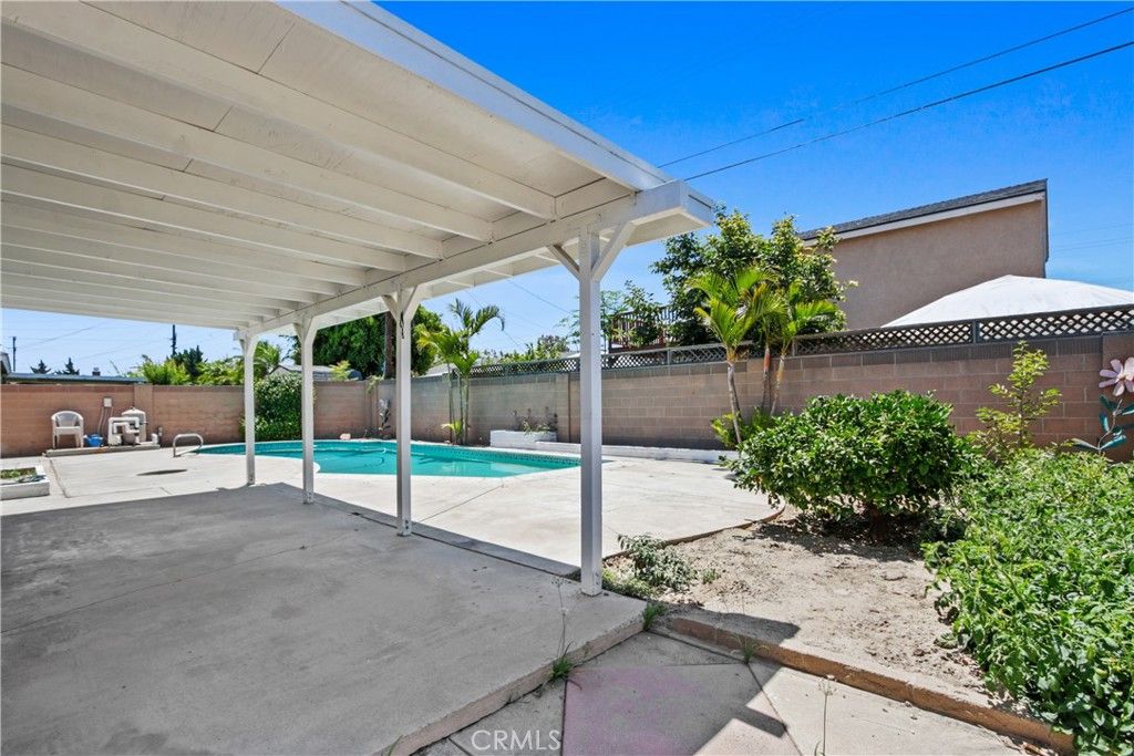 listing image 130720444672352979247