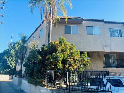 A home in Mission Hills (San Fernando)