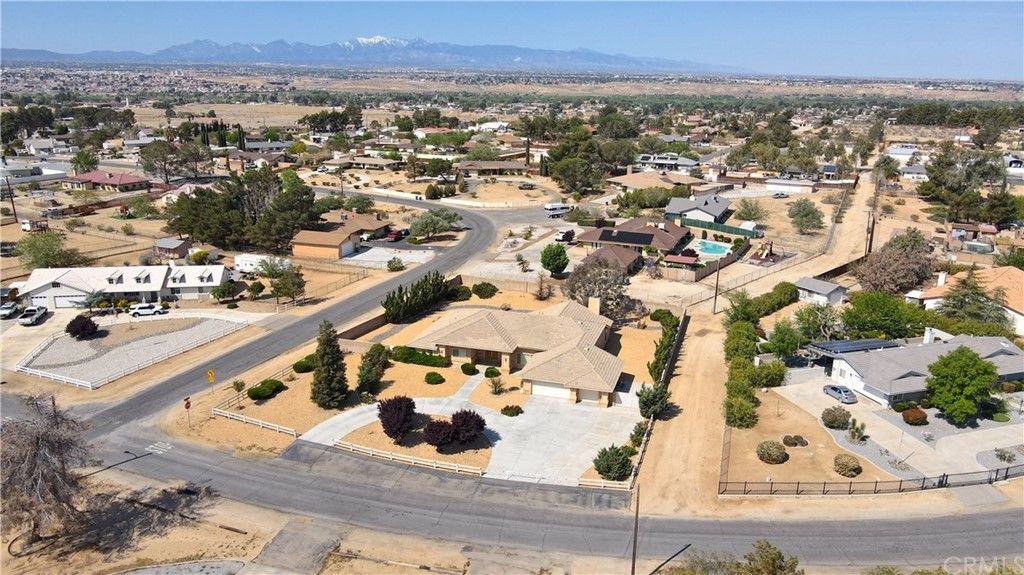 listing image 130721892489117590232