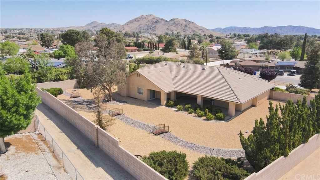 listing image 130726908141829380232