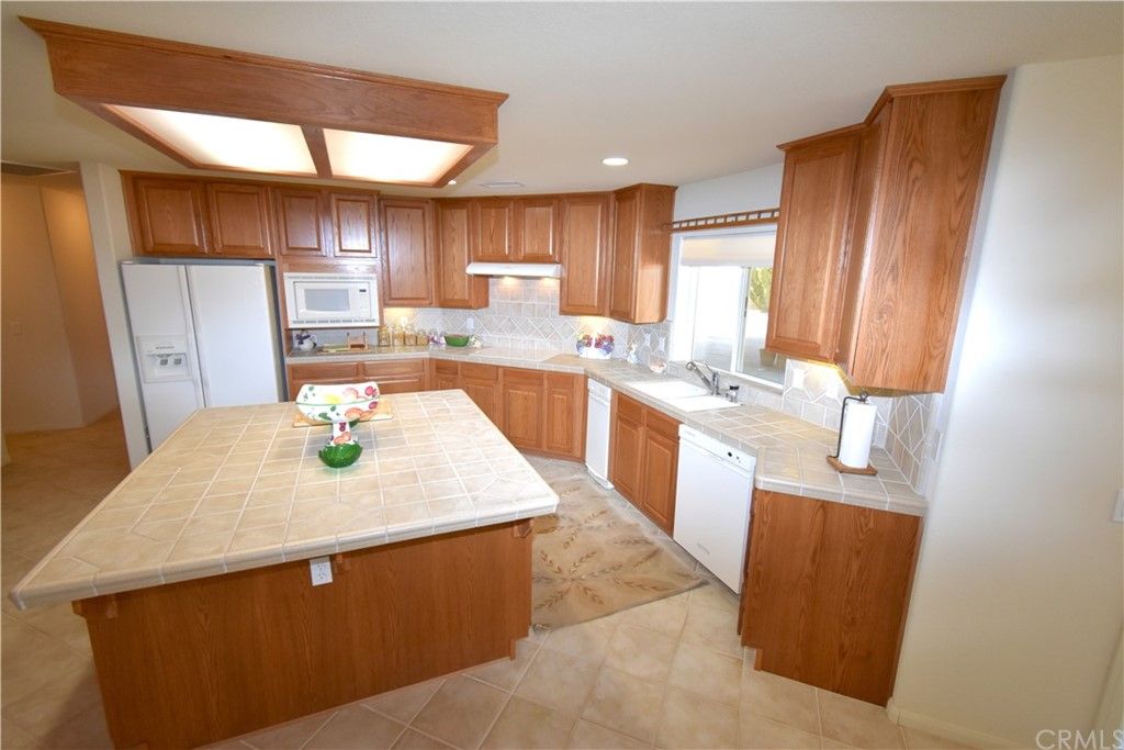 listing image 130725210952526724984